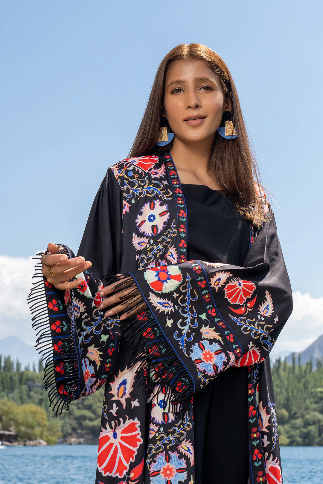 https://cdn.shopify.com/s/files/1/0611/8585/1568/products/W.SS22.602.T-2.jpg?v=1736337449