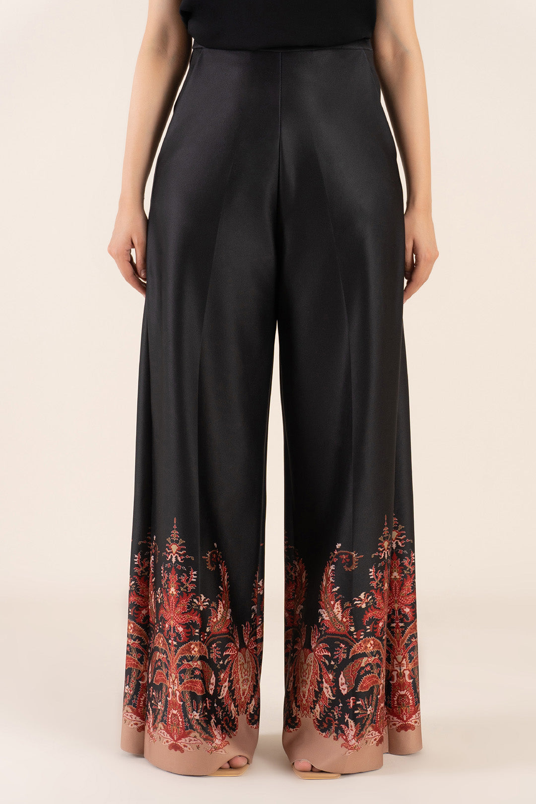 https://cdn.shopify.com/s/files/1/0611/8585/1568/products/W.SS22.607.P-3.jpg?v=1736337440