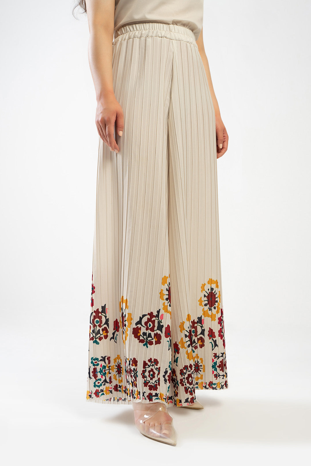 https://cdn.shopify.com/s/files/1/0611/8585/1568/products/W.SS22.611.P-1.jpg?v=1736337460
