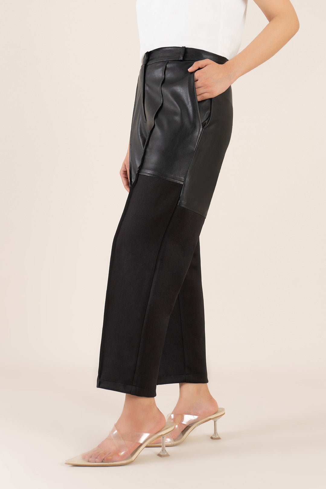 https://cdn.shopify.com/s/files/1/0611/8585/1568/products/W.SS22.612.P-2.jpg?v=1736337459