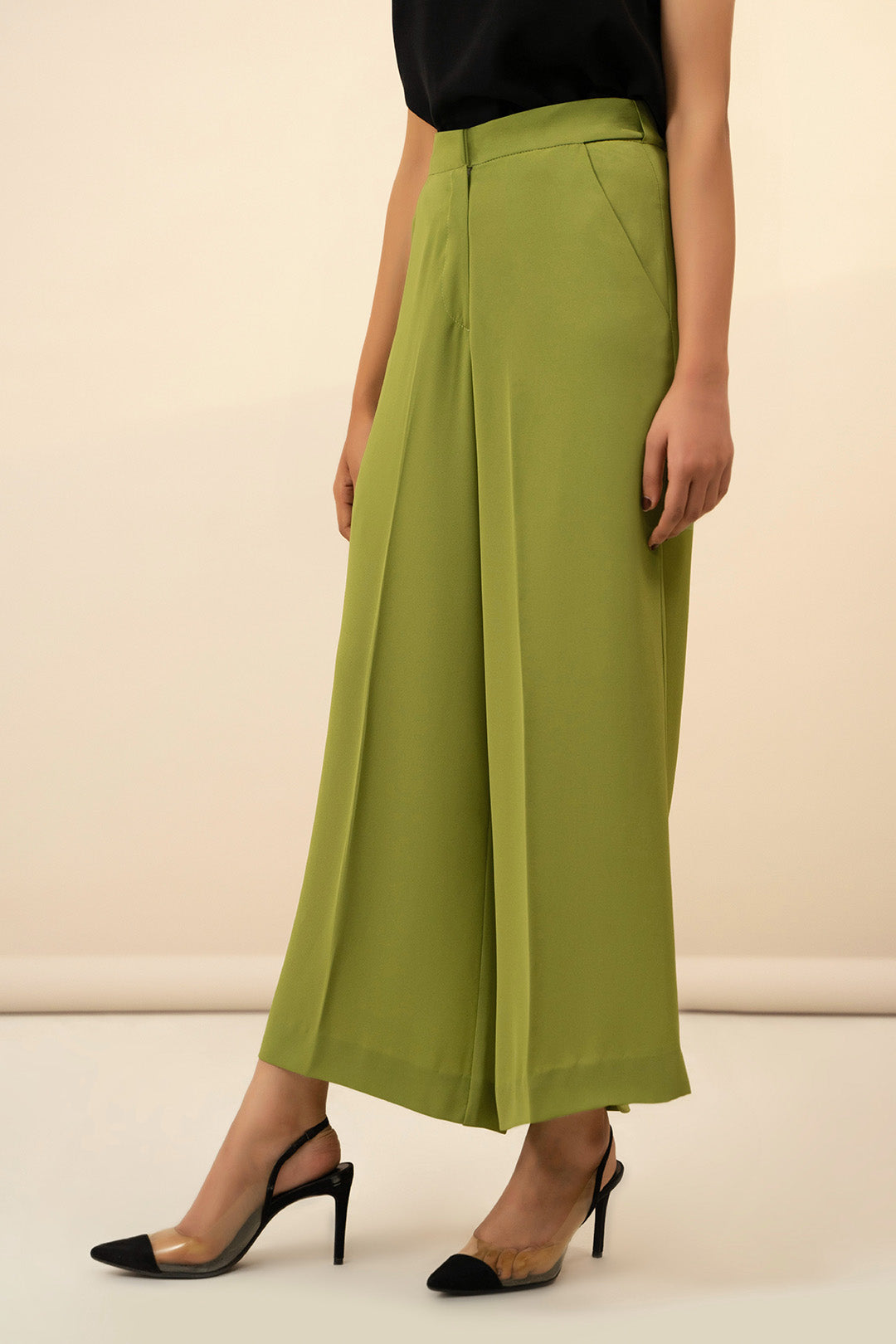 https://cdn.shopify.com/s/files/1/0611/8585/1568/products/W.SS22.635.P-2.jpg?v=1736337513