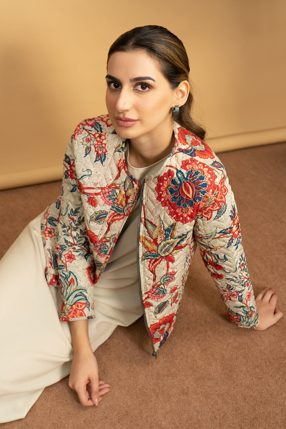 https://cdn.shopify.com/s/files/1/0611/8585/1568/products/W.SS22.656.T-2.jpg?v=1736337283