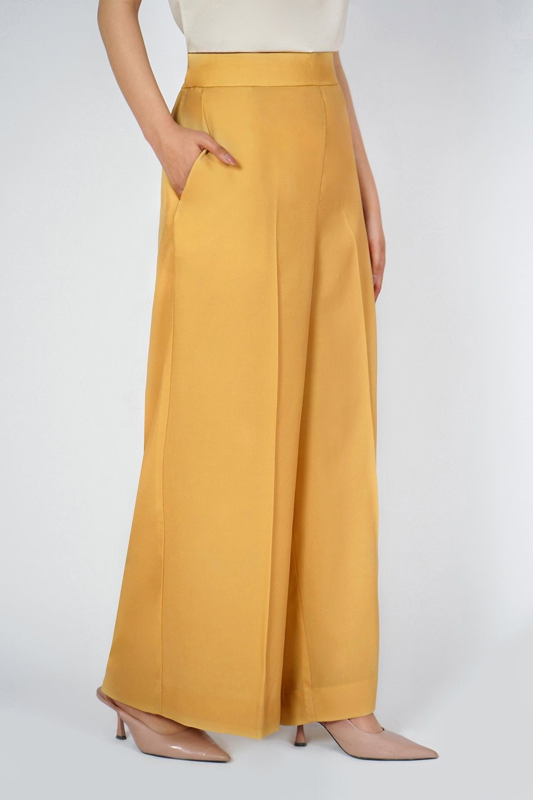 https://cdn.shopify.com/s/files/1/0611/8585/1568/products/W.SS23.025.P-2.jpg?v=1736336607