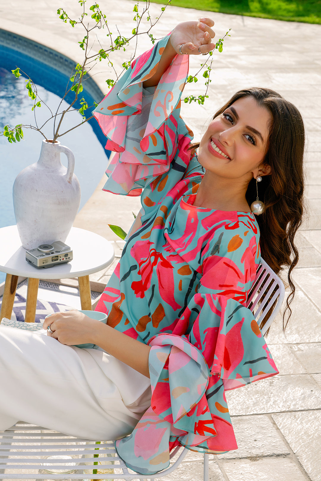 https://cdn.shopify.com/s/files/1/0611/8585/1568/products/W.SS23.094.T-2.jpg?v=1736336671