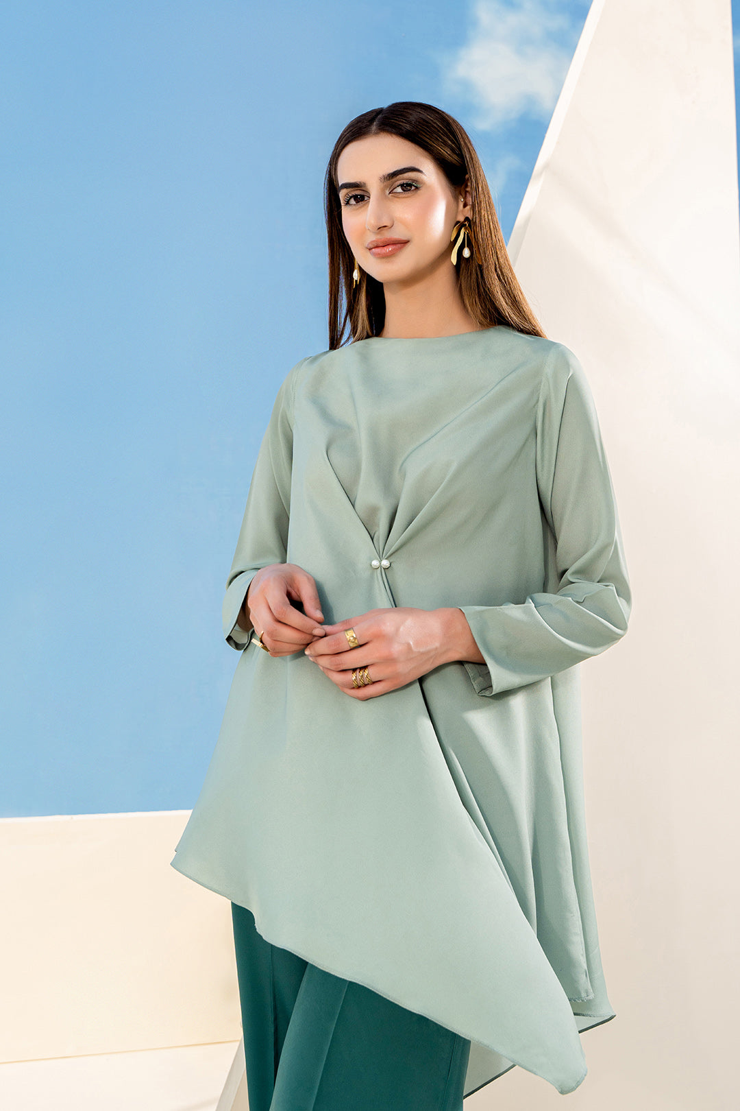 https://cdn.shopify.com/s/files/1/0611/8585/1568/products/W.SS23.105.T-2.jpg?v=1736336644