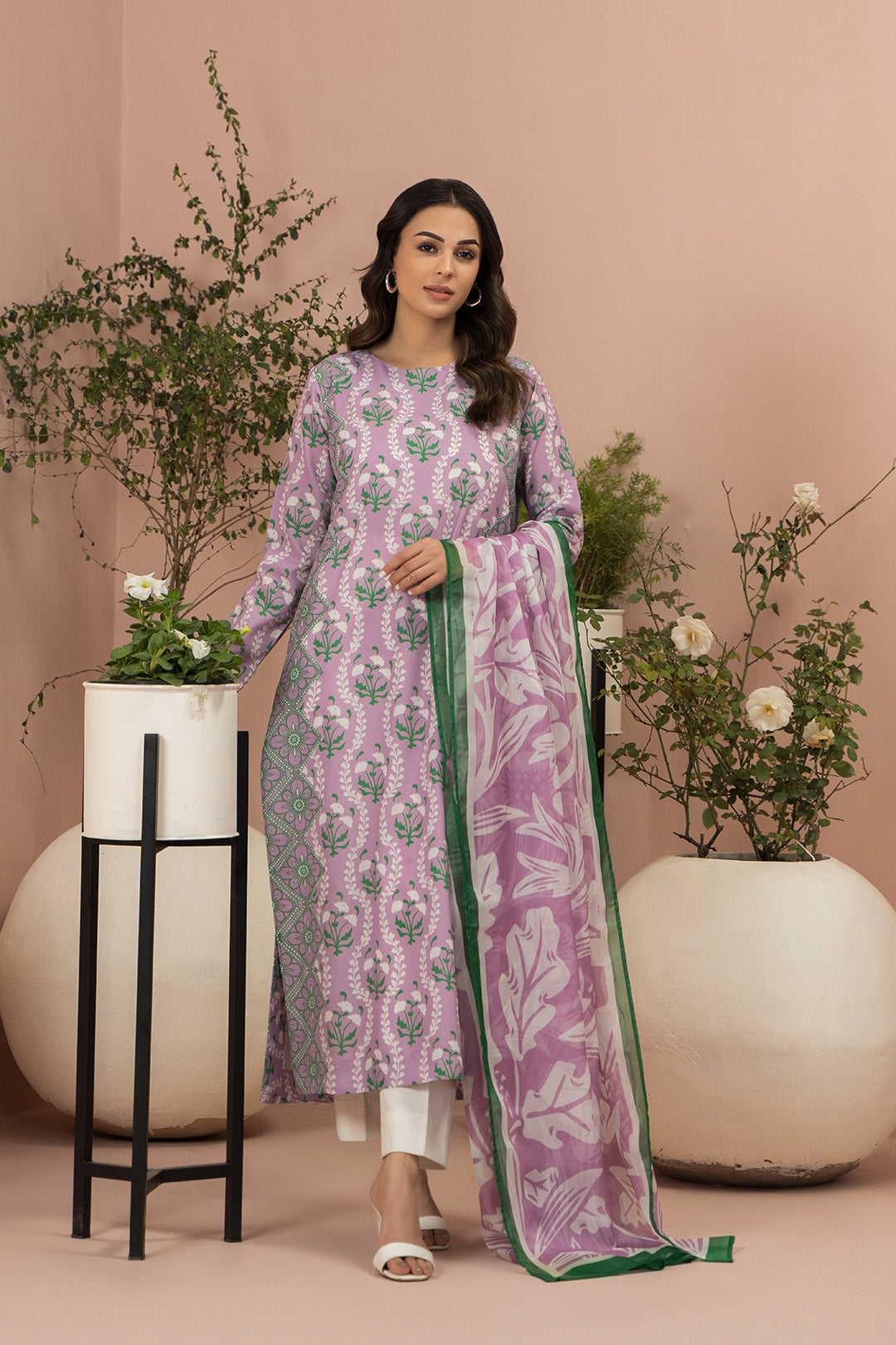 https://cdn.shopify.com/s/files/1/0611/8585/1568/products/W.SS23.126.T-3.jpg?v=1736336630