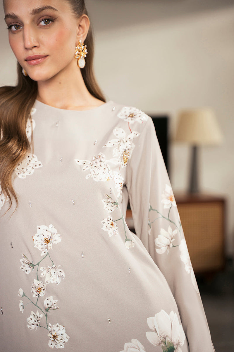 Qilas Dress