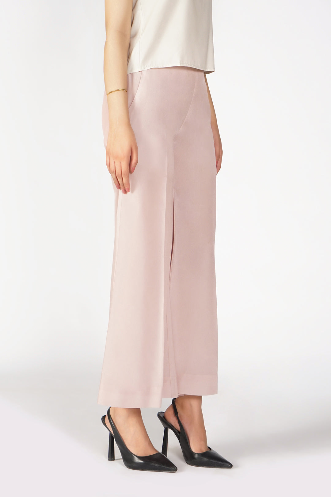 https://cdn.shopify.com/s/files/1/0611/8585/1568/files/W.SS23.346.P-2.jpg?v=1736336283