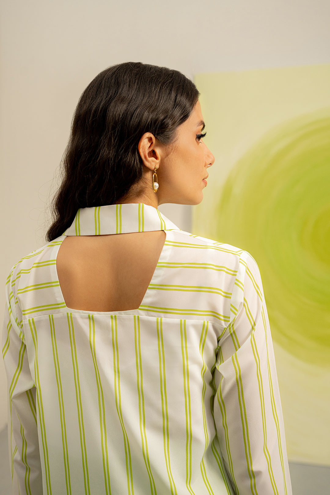 https://cdn.shopify.com/s/files/1/0611/8585/1568/files/W.SS23.369.T-4.jpg?v=1736336124