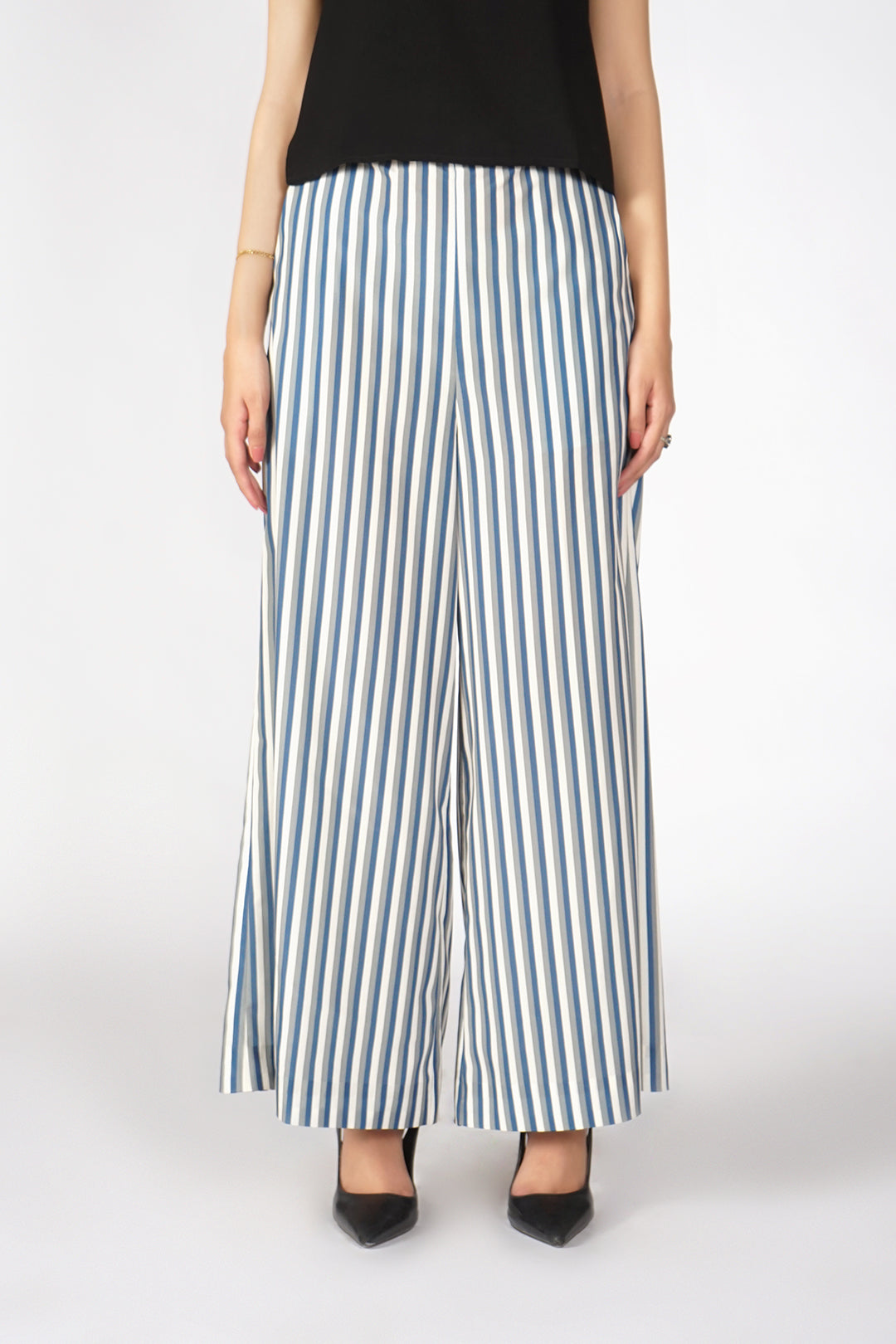 https://cdn.shopify.com/s/files/1/0611/8585/1568/files/W.SS23.402.P-3.jpg?v=1736336173