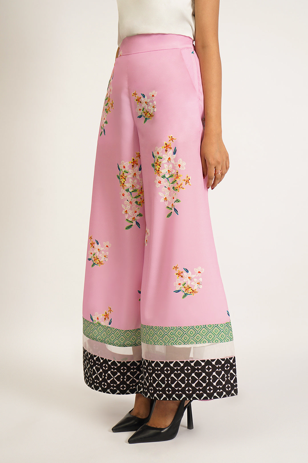 https://cdn.shopify.com/s/files/1/0611/8585/1568/files/W.SS23.415.P-2.jpg?v=1736336085