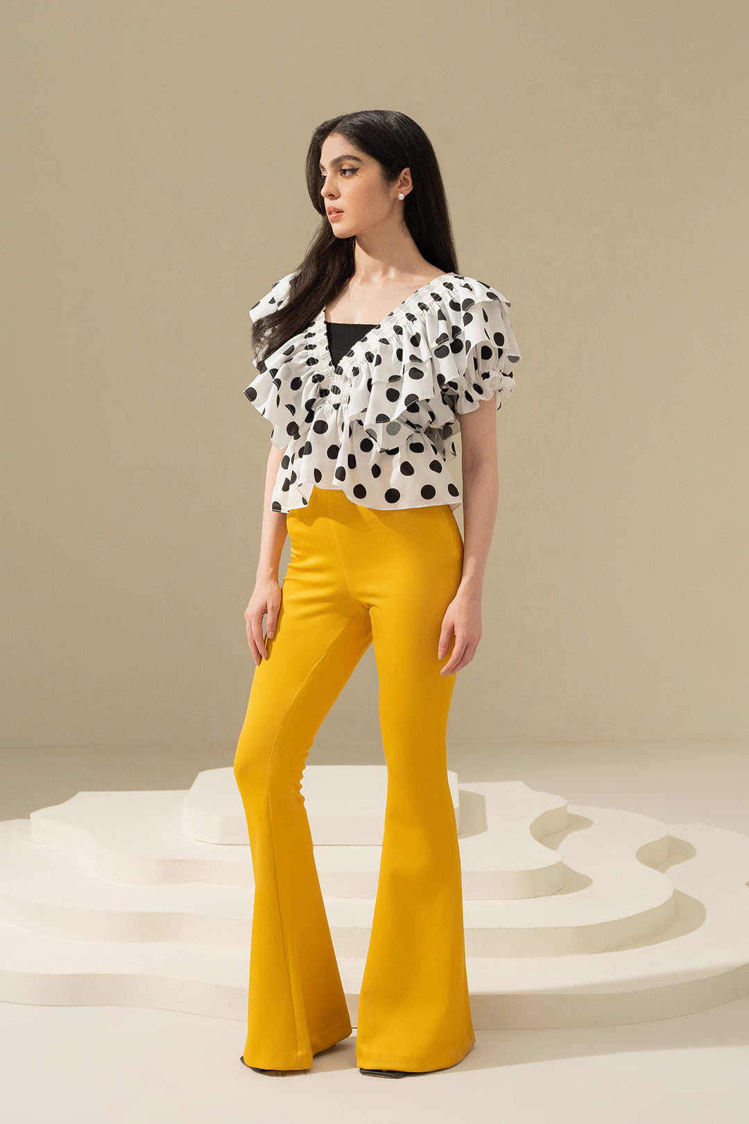 https://cdn.shopify.com/s/files/1/0611/8585/1568/files/W.SS23.468.T-3.jpg?v=1736336068