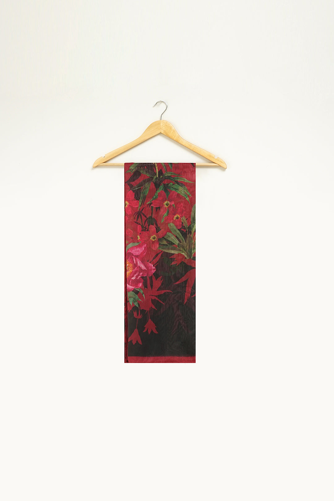 https://cdn.shopify.com/s/files/1/0611/8585/1568/files/W.SS23.483.T-2.jpg?v=1736336033