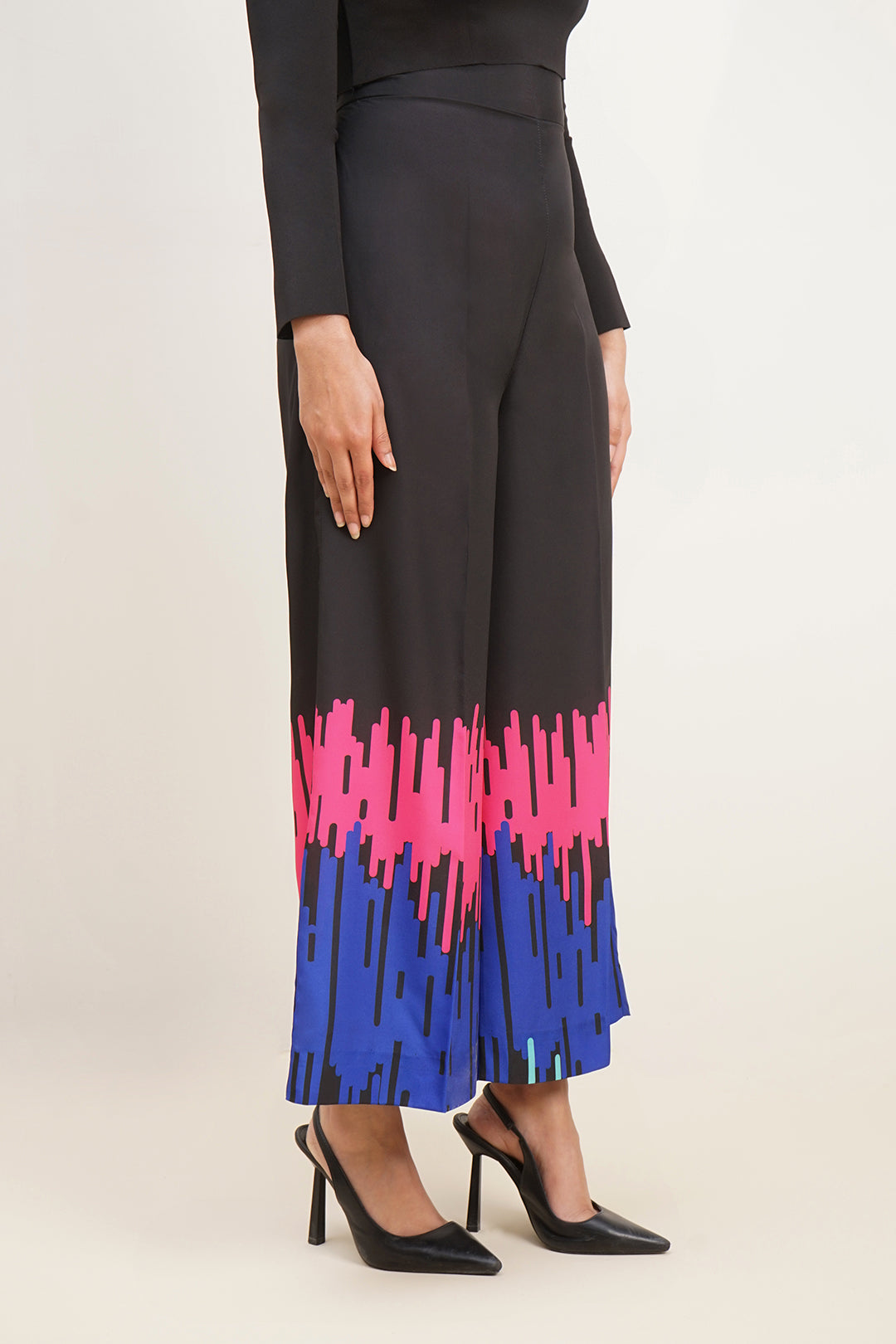 https://cdn.shopify.com/s/files/1/0611/8585/1568/files/W.SS23.531.P-1.jpg?v=1736335996