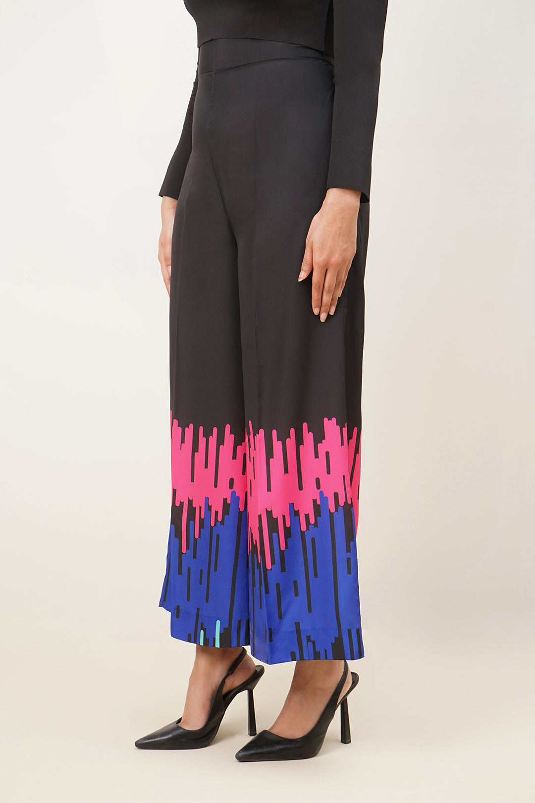 https://cdn.shopify.com/s/files/1/0611/8585/1568/files/W.SS23.531.P-2.jpg?v=1736335996