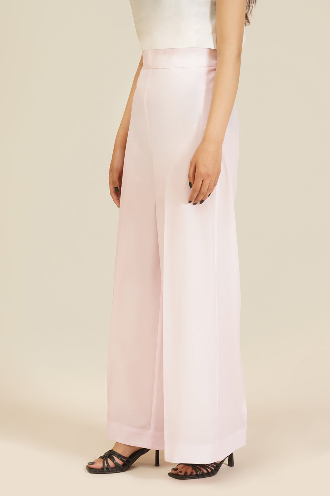 https://cdn.shopify.com/s/files/1/0611/8585/1568/files/W.SS23.545.P-1.jpg?v=1736335850