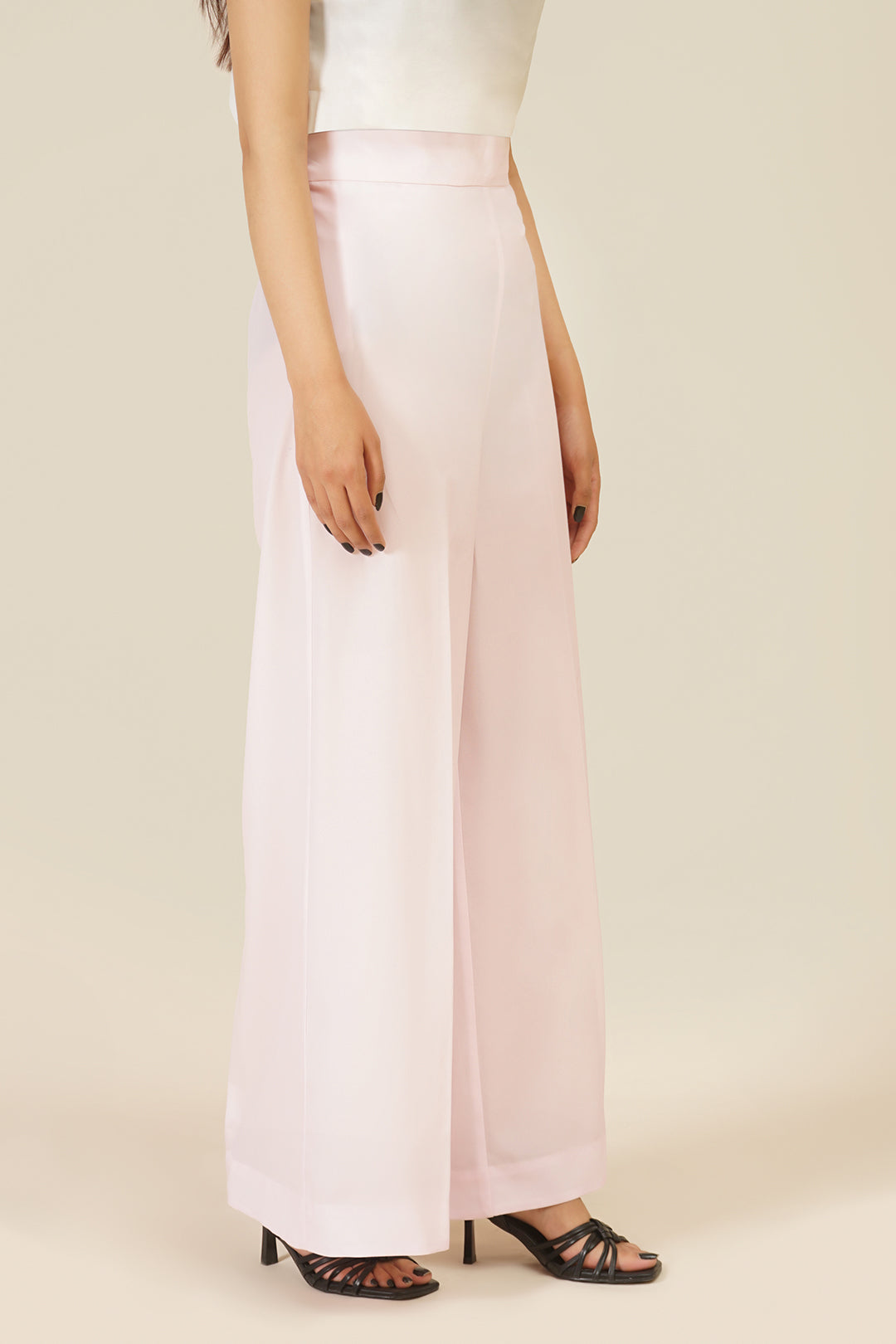 https://cdn.shopify.com/s/files/1/0611/8585/1568/files/W.SS23.545.P-2.jpg?v=1736335850