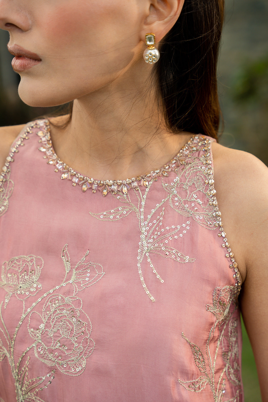 https://cdn.shopify.com/s/files/1/0611/8585/1568/files/W.SS24.025.T-2.jpg?v=1736335230