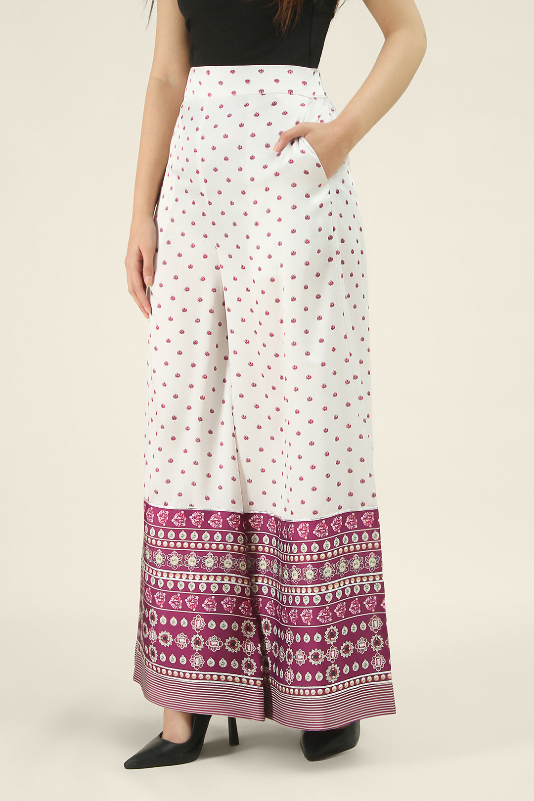 https://cdn.shopify.com/s/files/1/0611/8585/1568/files/W.SS24.032.P-2.jpg?v=1736335218