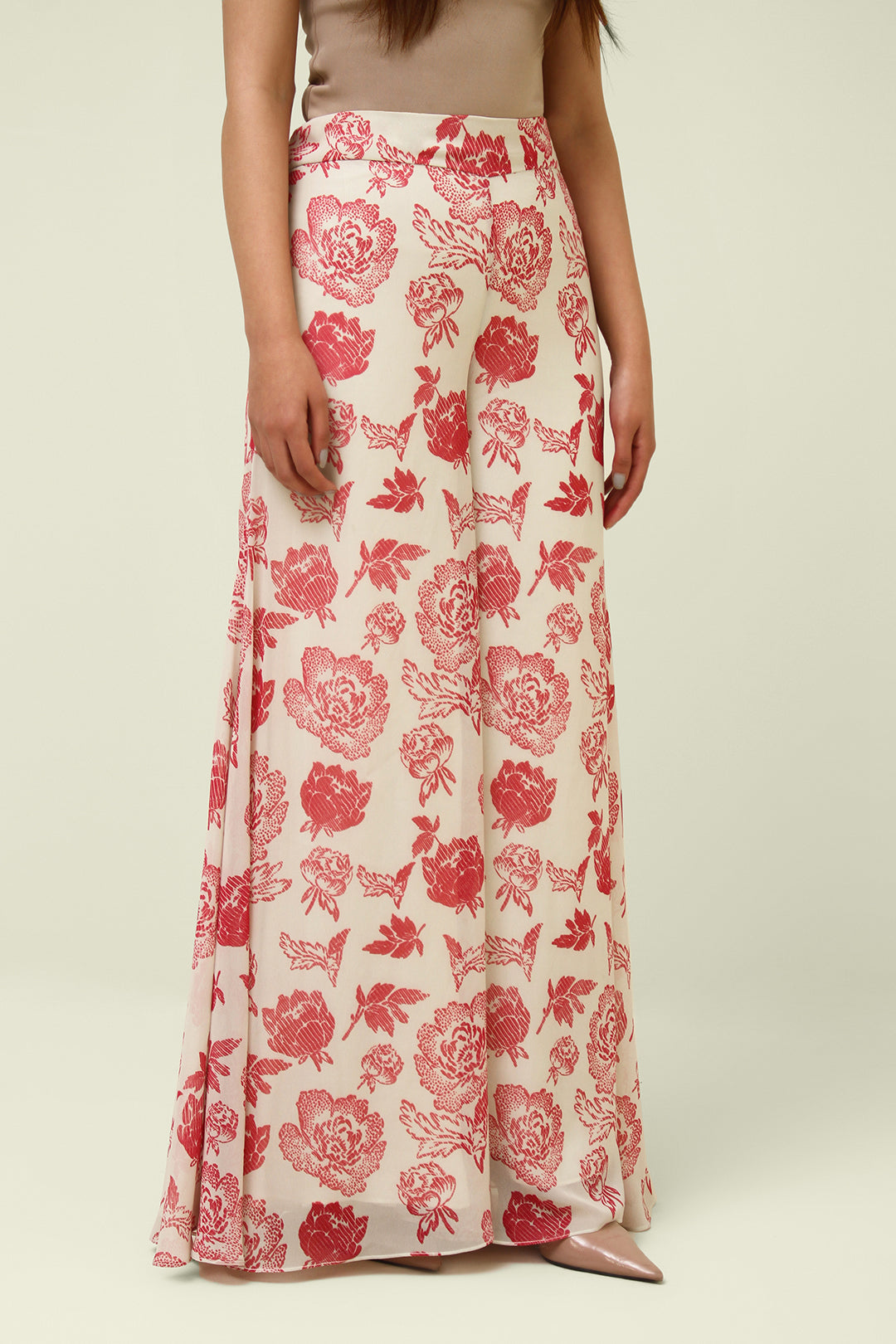https://cdn.shopify.com/s/files/1/0611/8585/1568/files/W.SS24.073.P-2.jpg?v=1736335271