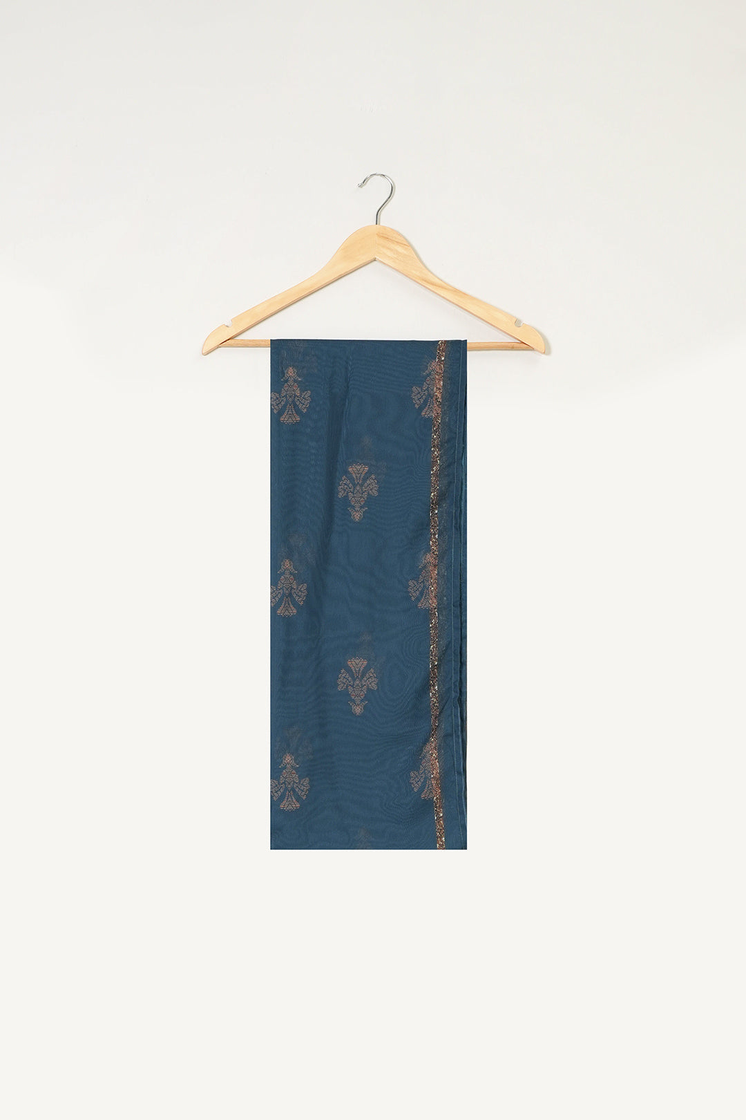 https://cdn.shopify.com/s/files/1/0611/8585/1568/files/W.SS24.098.T-2.jpg?v=1736335278