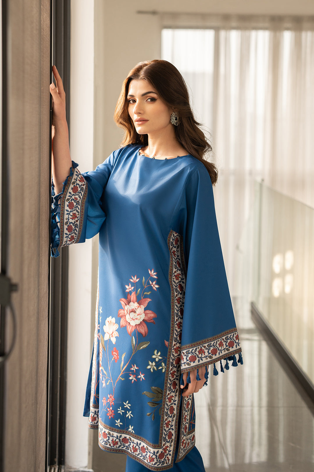 https://cdn.shopify.com/s/files/1/0611/8585/1568/files/W.SS24.111.T-3.jpg?v=1736335399