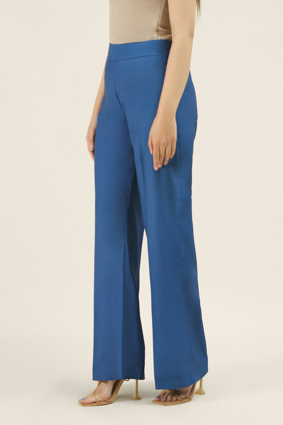 https://cdn.shopify.com/s/files/1/0611/8585/1568/files/W.SS24.122.P-1.jpg?v=1736335410