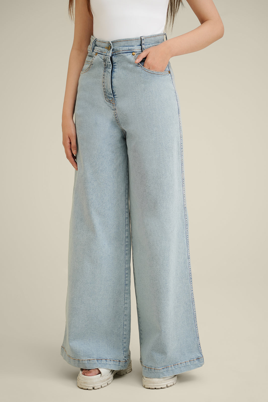 https://cdn.shopify.com/s/files/1/0611/8585/1568/files/W.SS24.145.P-1.jpg?v=1736335195