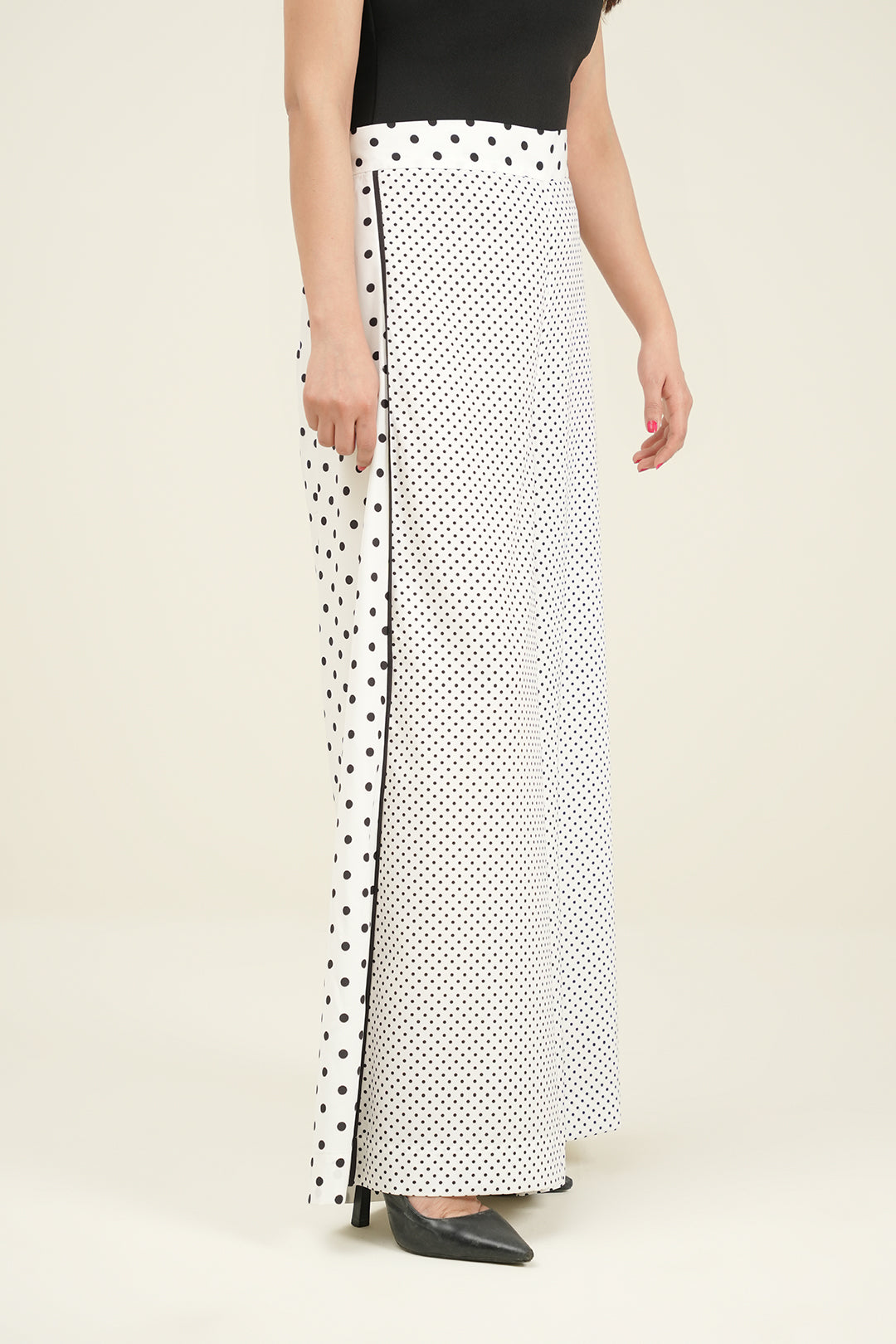 https://cdn.shopify.com/s/files/1/0611/8585/1568/files/W.SS24.157.P-2.jpg?v=1736335299