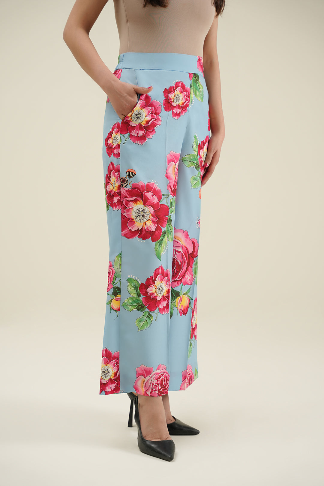 https://cdn.shopify.com/s/files/1/0611/8585/1568/files/W.SS24.161.P-2.jpg?v=1736335309