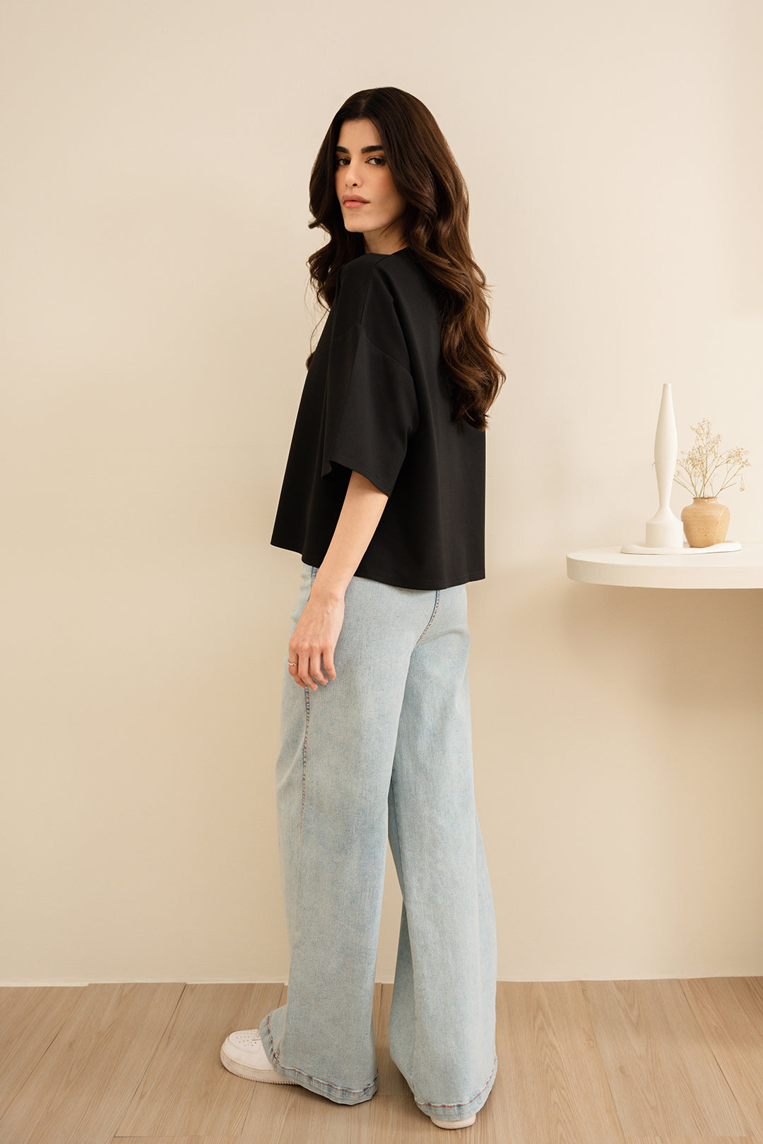 https://cdn.shopify.com/s/files/1/0611/8585/1568/files/W.SS24.196.T-4_5a64127a-5ade-4f1b-883f-08137dcd1e64.jpg?v=1780395132