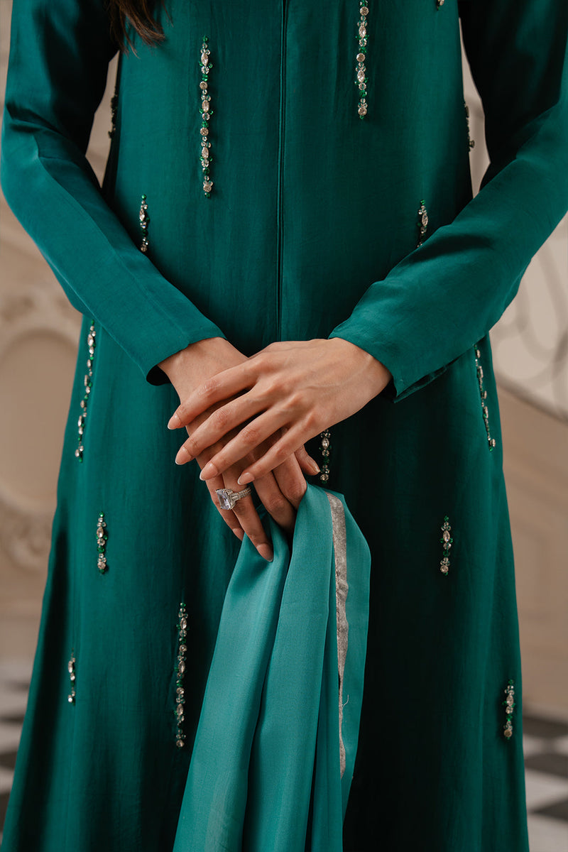 Mizhil Shrug