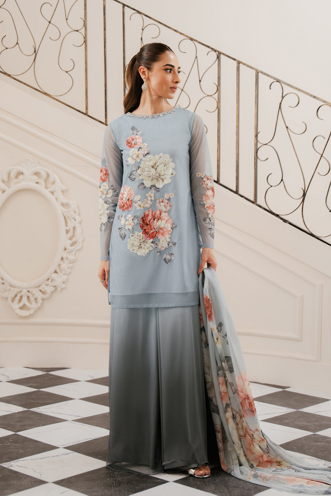 https://cdn.shopify.com/s/files/1/0611/8585/1568/files/W.SS24.228.T-1.jpg?v=1736335044