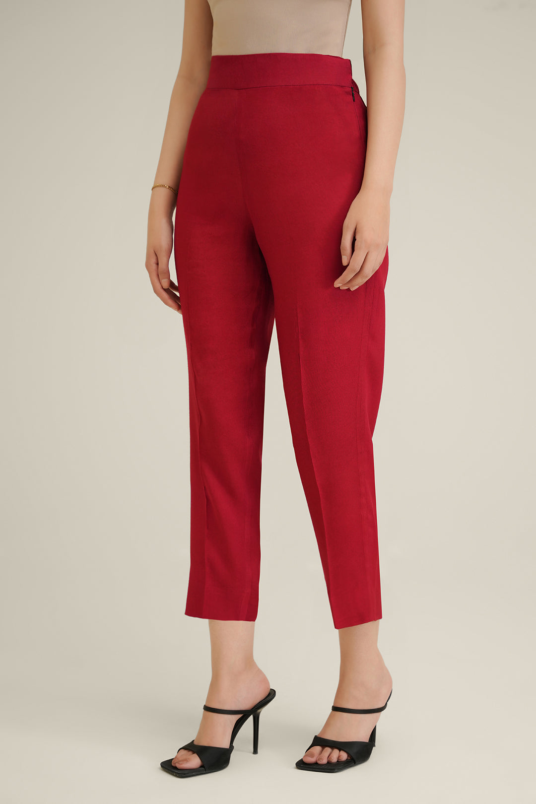 https://cdn.shopify.com/s/files/1/0611/8585/1568/files/W.SS24.261.P-1.jpg?v=1736335091