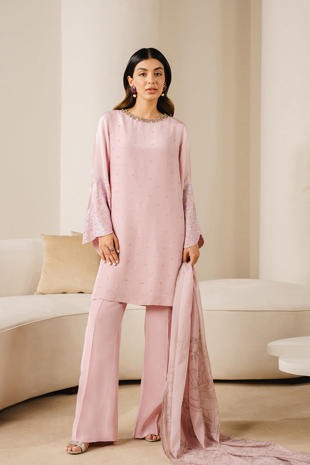 https://cdn.shopify.com/s/files/1/0611/8585/1568/files/W.SS24.287.T-1.jpg?v=1736334999