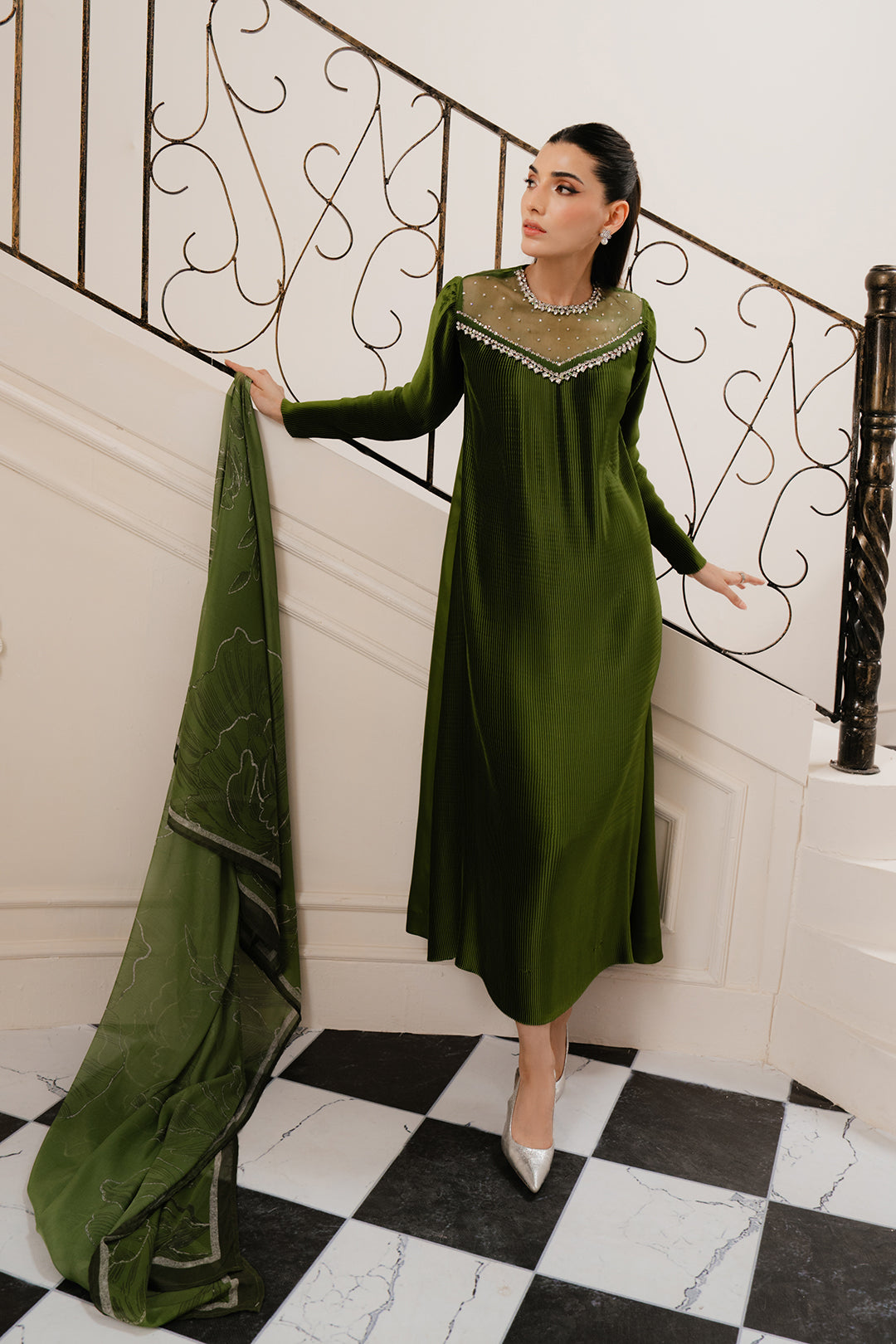 https://cdn.shopify.com/s/files/1/0611/8585/1568/files/W.SS24.295.T-3.jpg?v=1736335055