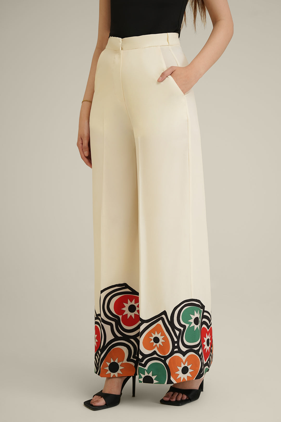 https://cdn.shopify.com/s/files/1/0611/8585/1568/files/W.SS24.323.P-1.jpg?v=1736335180