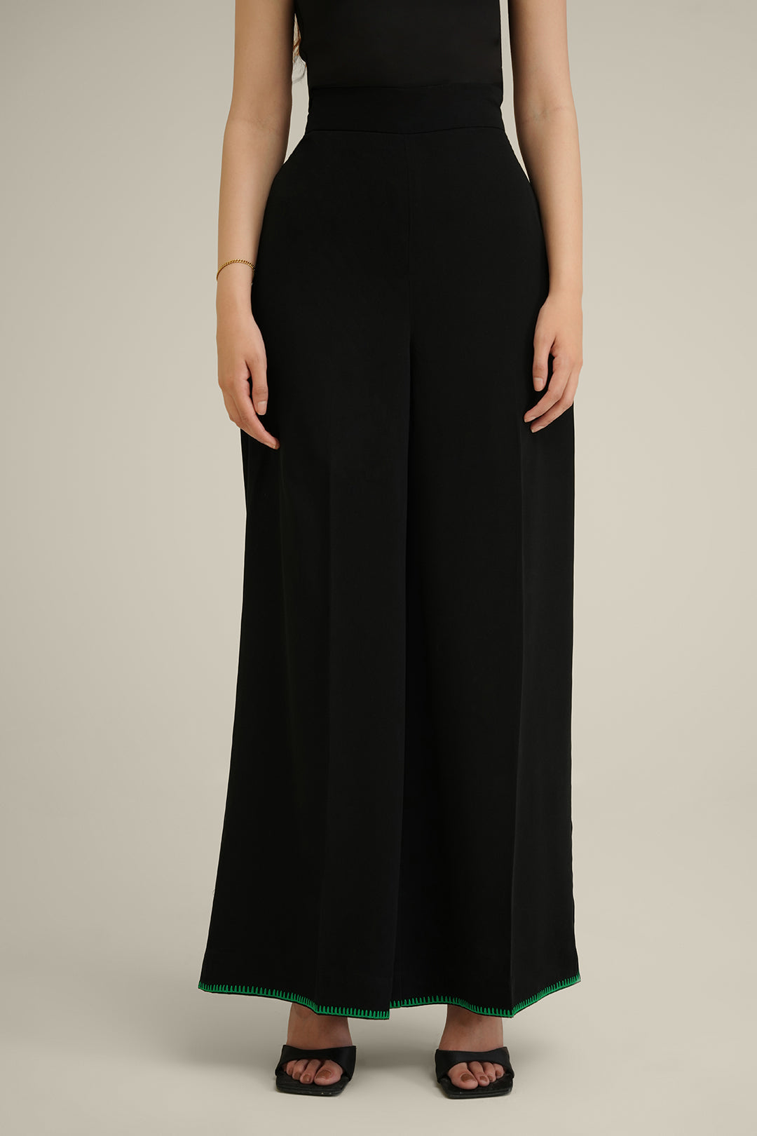 https://cdn.shopify.com/s/files/1/0611/8585/1568/files/W.SS24.324.P-3.jpg?v=1736335179