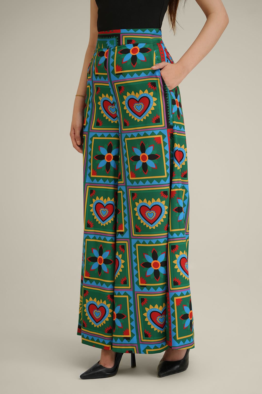 https://cdn.shopify.com/s/files/1/0611/8585/1568/files/W.SS24.326.P-1.jpg?v=1736335176