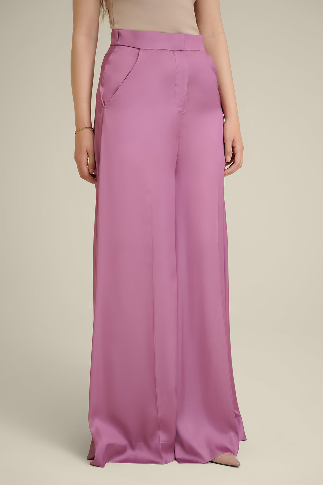 https://cdn.shopify.com/s/files/1/0611/8585/1568/files/W.SS24.353.P-2.jpg?v=1736335129