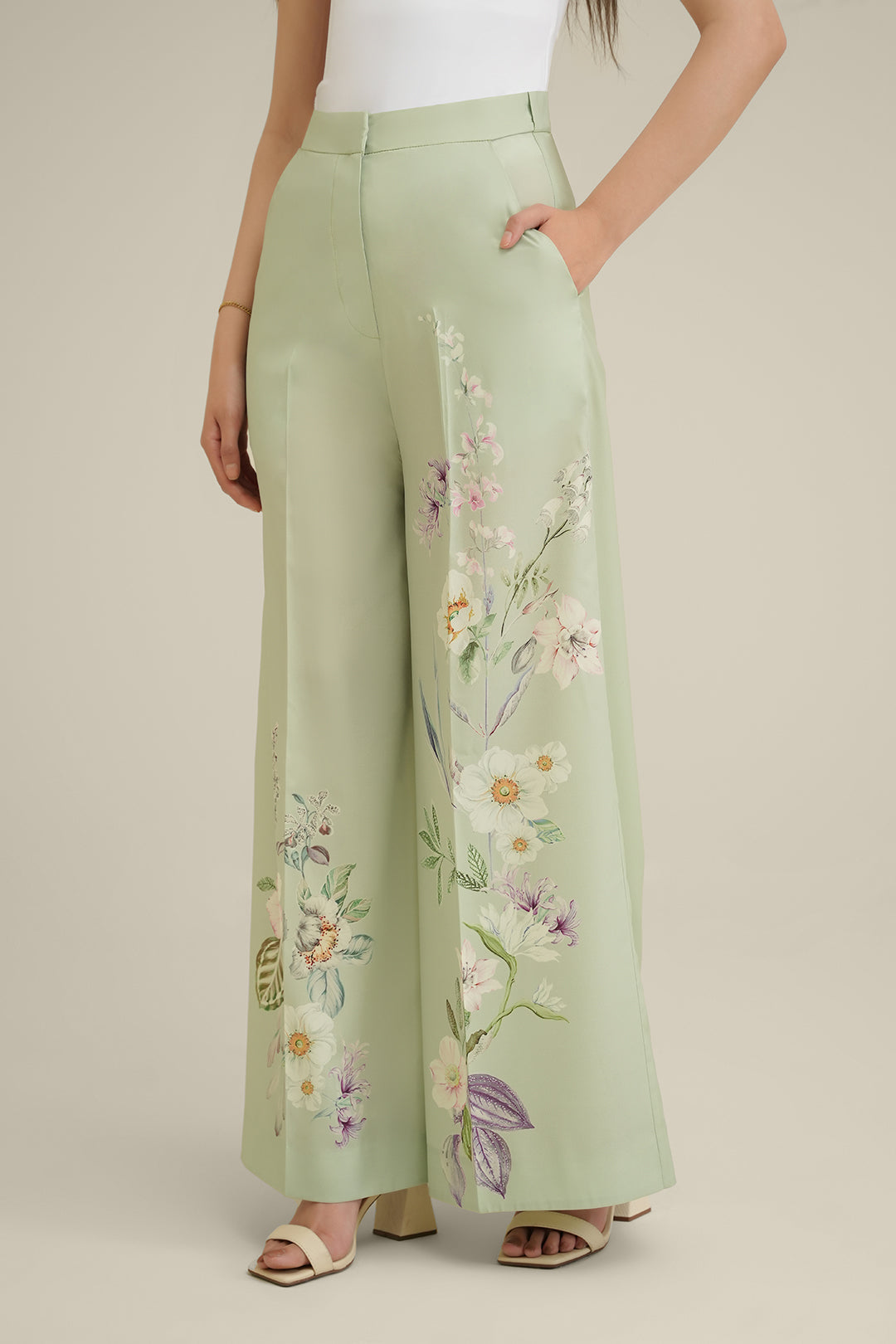 https://cdn.shopify.com/s/files/1/0611/8585/1568/files/W.SS24.368.P-1.jpg?v=1736335155