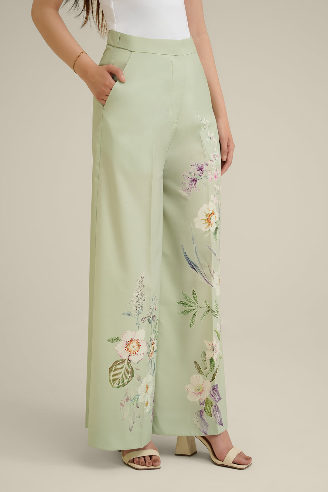 https://cdn.shopify.com/s/files/1/0611/8585/1568/files/W.SS24.368.P-2.jpg?v=1736335155
