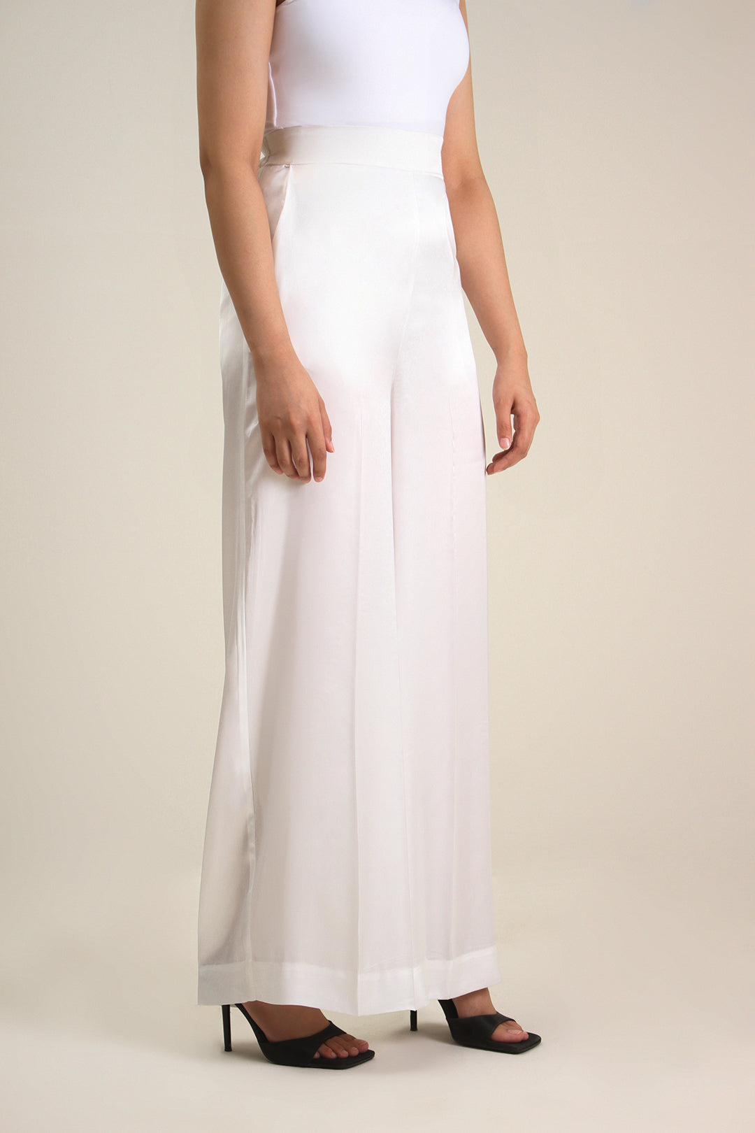 https://cdn.shopify.com/s/files/1/0611/8585/1568/files/W.SS24.414.P-2.jpg?v=1736335046