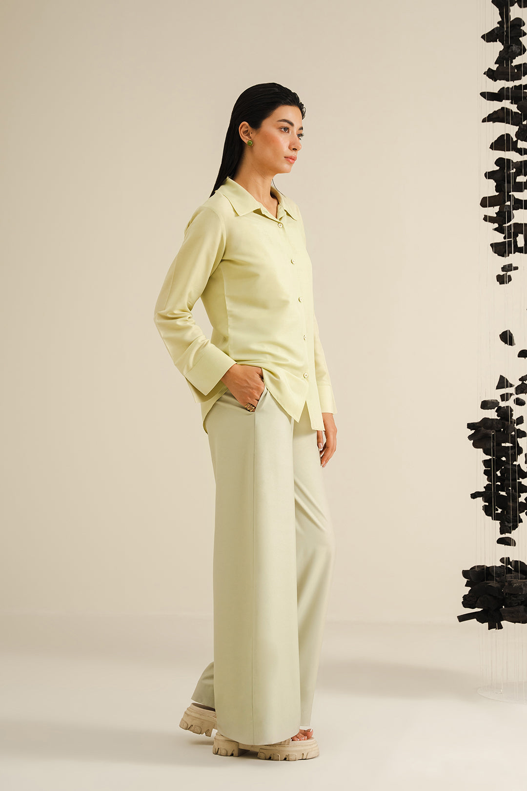 https://cdn.shopify.com/s/files/1/0611/8585/1568/files/W.SS24.454.T-3.jpg?v=1736334884
