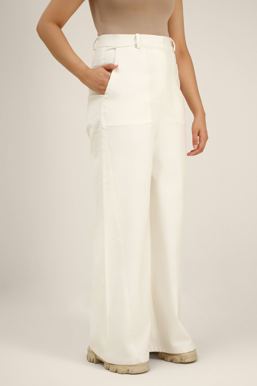 https://cdn.shopify.com/s/files/1/0611/8585/1568/files/W.SS24.455.P-2.jpg?v=1736334905
