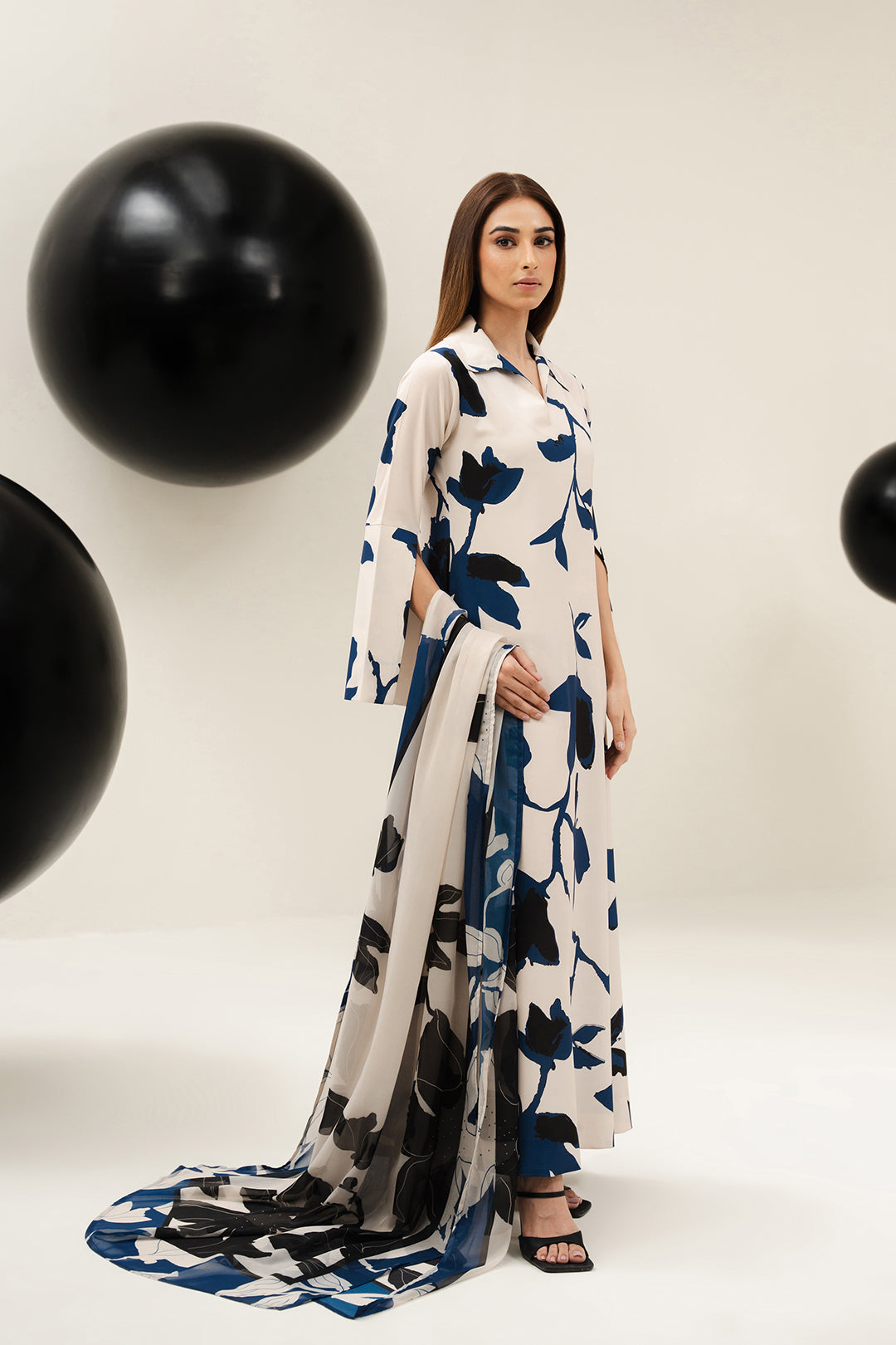 https://cdn.shopify.com/s/files/1/0611/8585/1568/files/W.SS24.460.T-3.jpg?v=1736334975