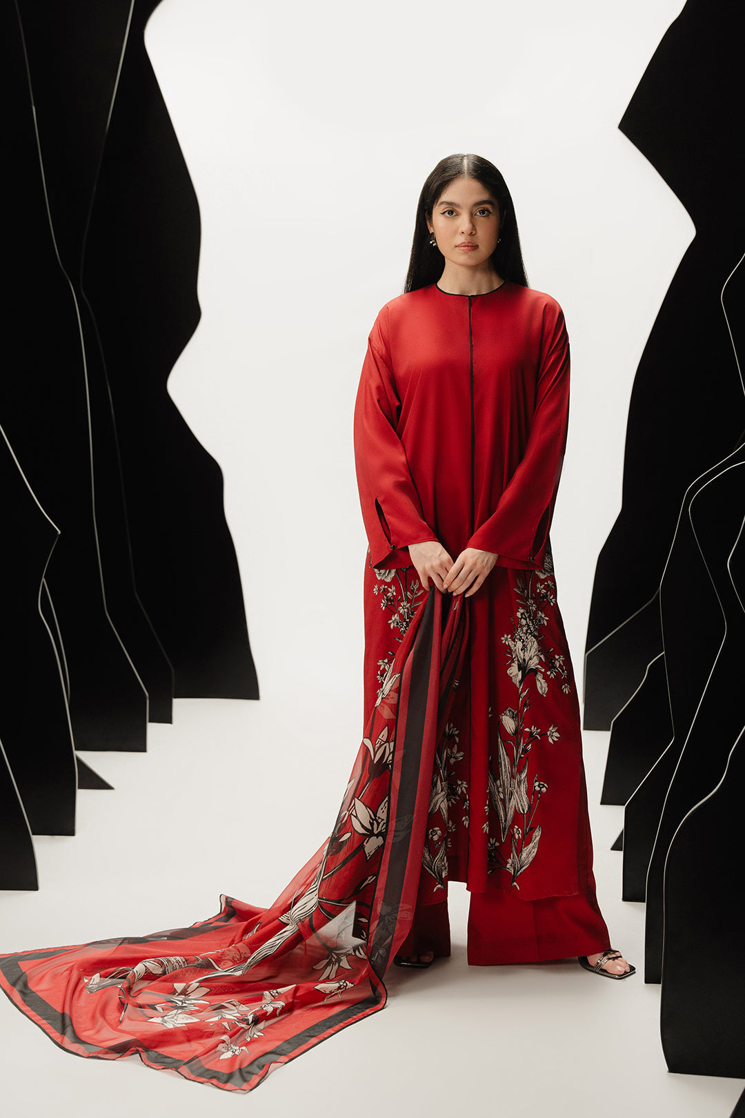 https://cdn.shopify.com/s/files/1/0611/8585/1568/files/W.SS24.464.T-3.jpg?v=1736334937