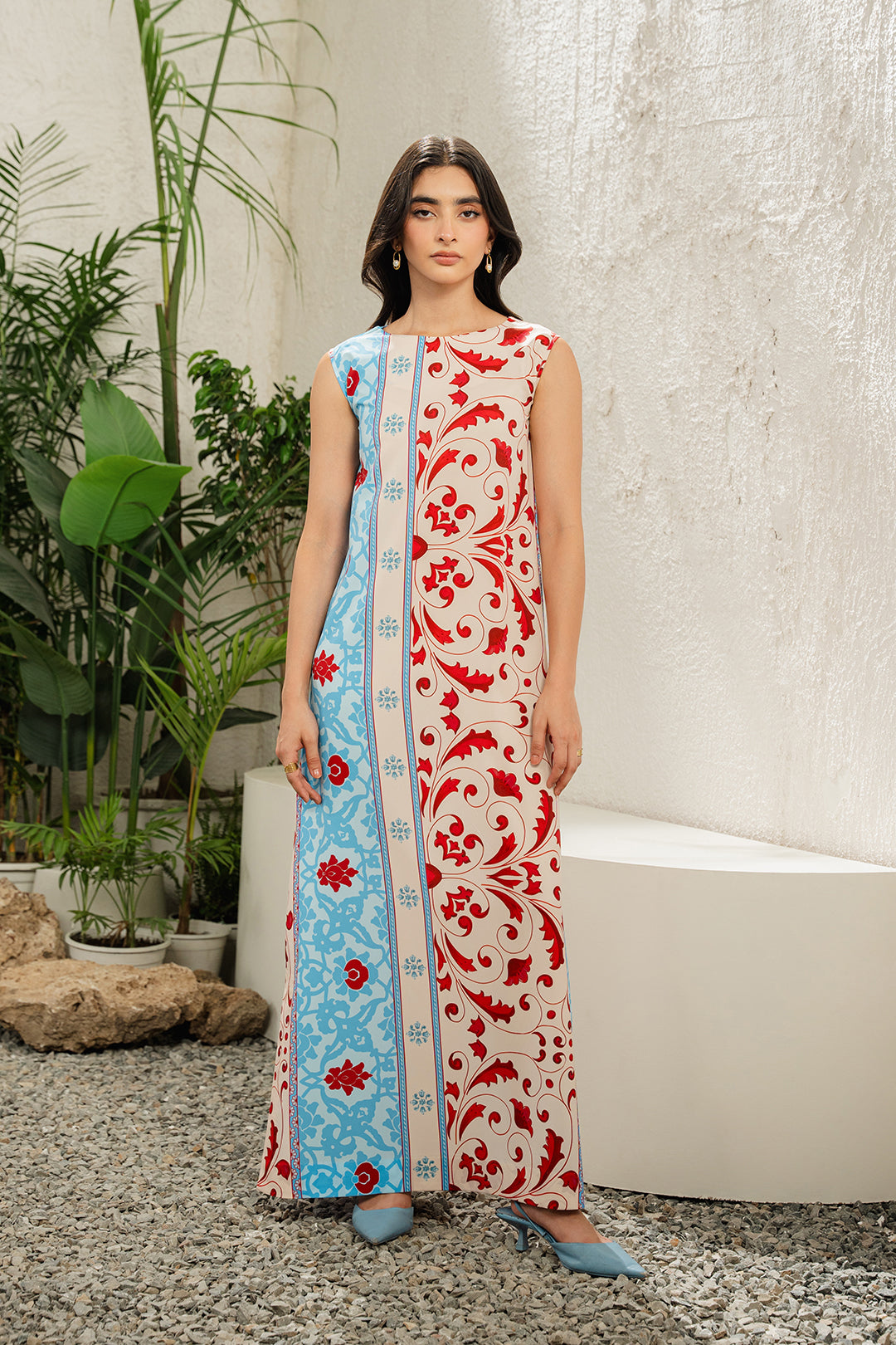 https://cdn.shopify.com/s/files/1/0611/8585/1568/files/W.SS24.586.T-1.jpg?v=1736334766