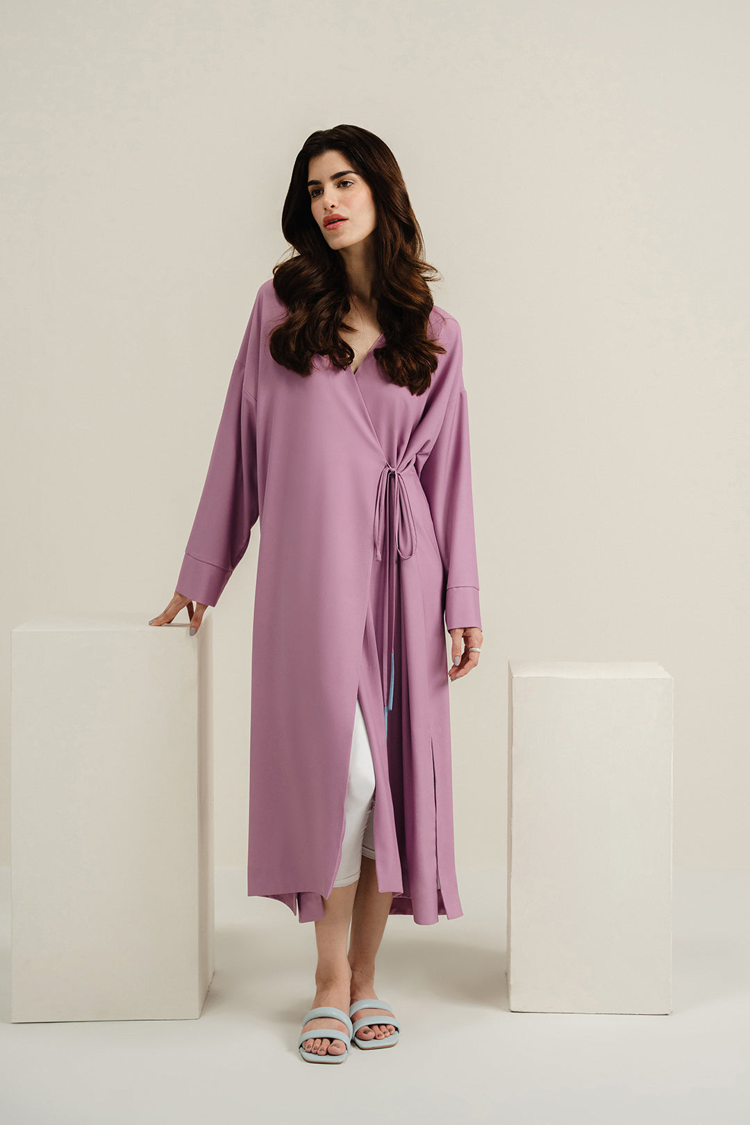https://cdn.shopify.com/s/files/1/0611/8585/1568/files/W.SS24.593.T-1.jpg?v=1736334816