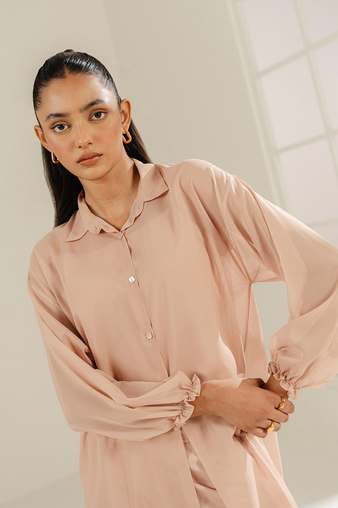 https://cdn.shopify.com/s/files/1/0611/8585/1568/files/W.SS24.625.T-2.jpg?v=1736334793